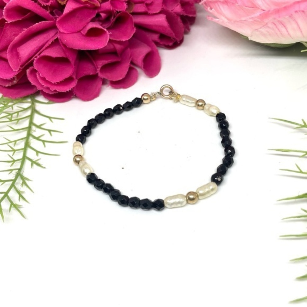 VINTAGE⚜️Small 12K GOLD FILLED Black Crystal & Glass Pearl Bracelet